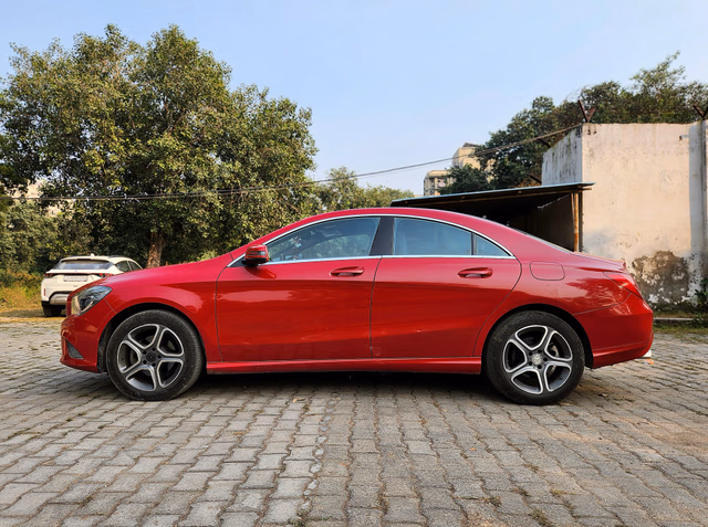 Mercedes-Benz Mercedes-Benz CLA view 5