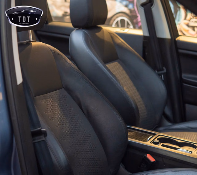 Land Rover Land Rover Discovery Sport view 4