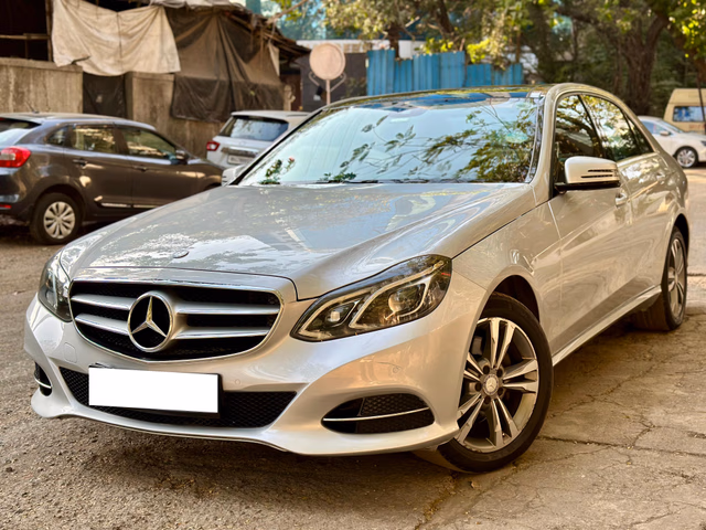 Mercedes-Benz Mercedes-Benz E-Class view 2