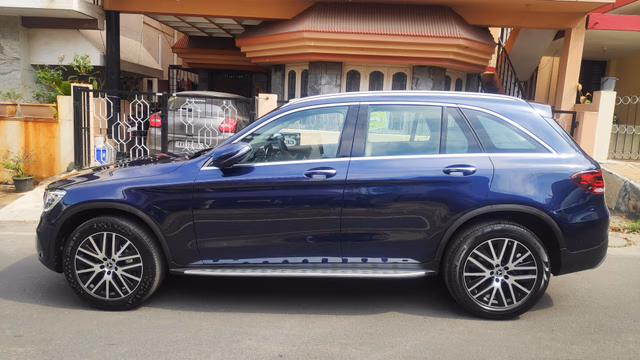 Mercedes-Benz Mercedes-Benz GLC view 4