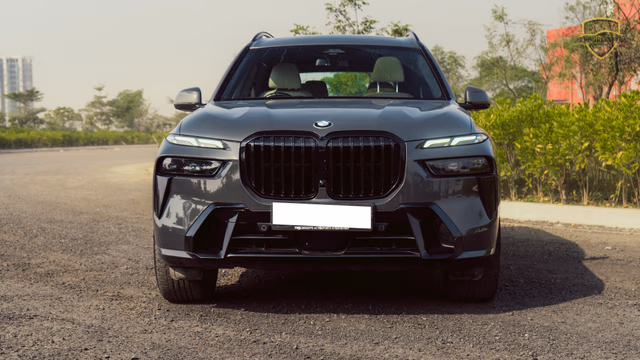 BMW BMW X7 view 5