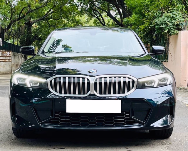 BMW BMW 3 Series Long Wheelbase view 4