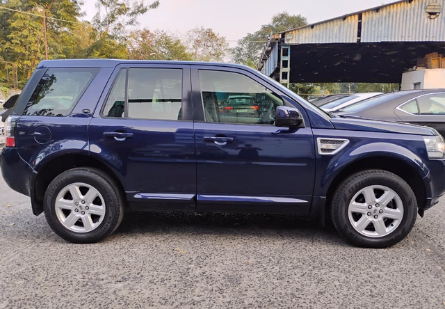 Land Rover Land Rover Freelander 2 view 3