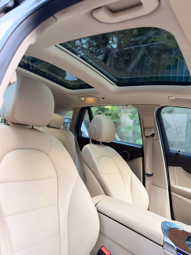 Mercedes-Benz Mercedes-Benz GLC view 4