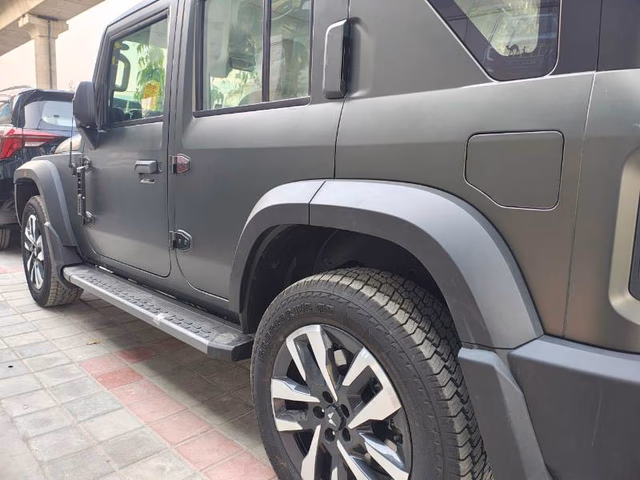 Mahindra Mahindra Thar ROXX view 5