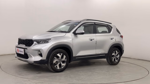 Kia Kia Seltos view 2