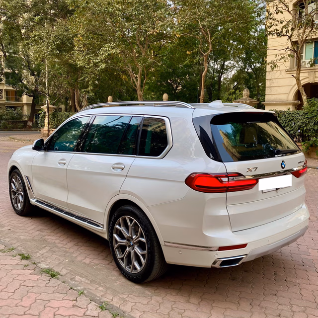 BMW BMW X7 view 5