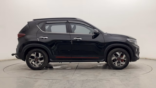 Kia Kia Seltos view 4