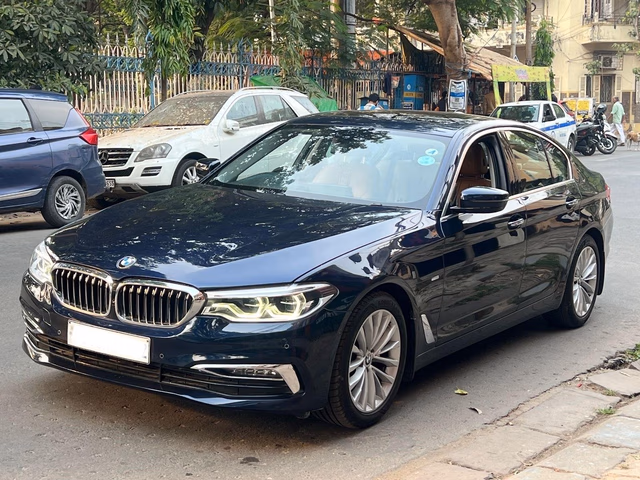 BMW BMW 5 Series view 3