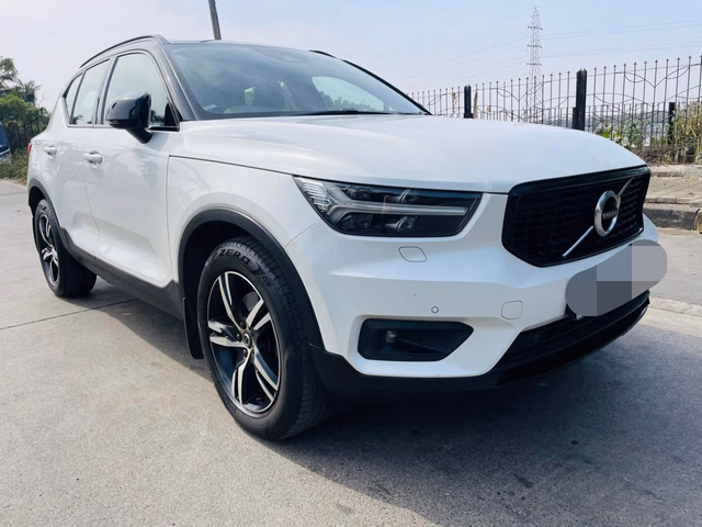 Volvo Volvo XC40 view 2