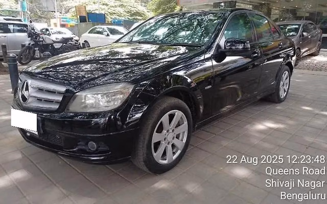 Mercedes-Benz Mercedes-Benz C-Class view 3