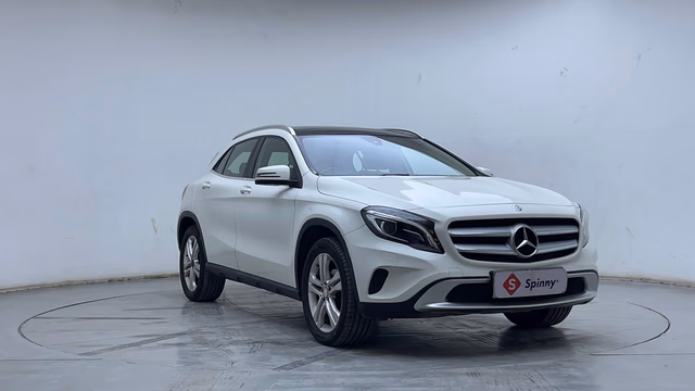 Mercedes-Benz Mercedes-Benz GLA Class view 3