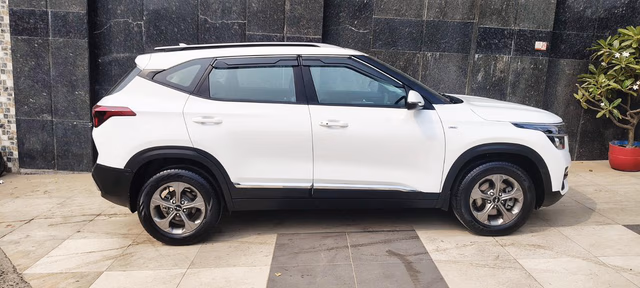 Kia Kia Seltos view 3