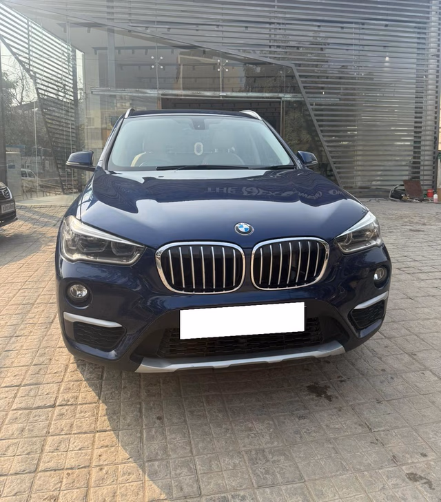 BMW BMW X1 view 2