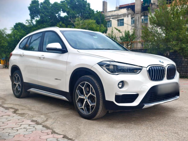 BMW BMW X1 view 2