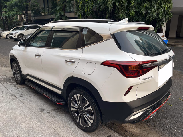 Kia Kia Seltos view 4