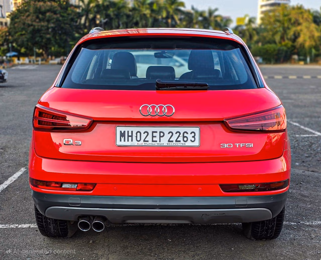 Audi Audi Q3 view 4