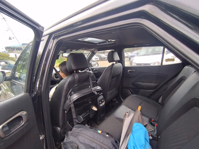 Hyundai Hyundai Venue view 4