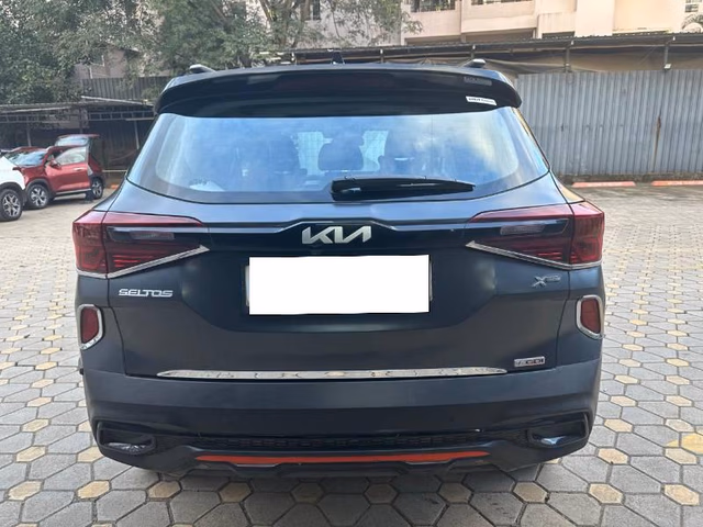 Kia Kia Seltos view 3