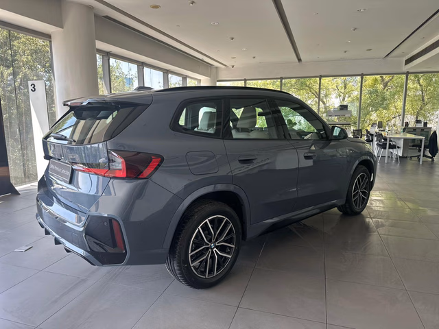 BMW BMW X1 view 3