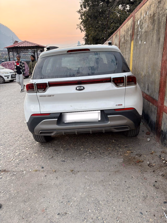 Kia Kia Sonet view 4