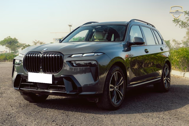BMW BMW X7 view 5