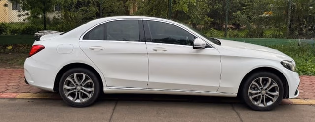 Mercedes-Benz Mercedes-Benz C-Class view 3