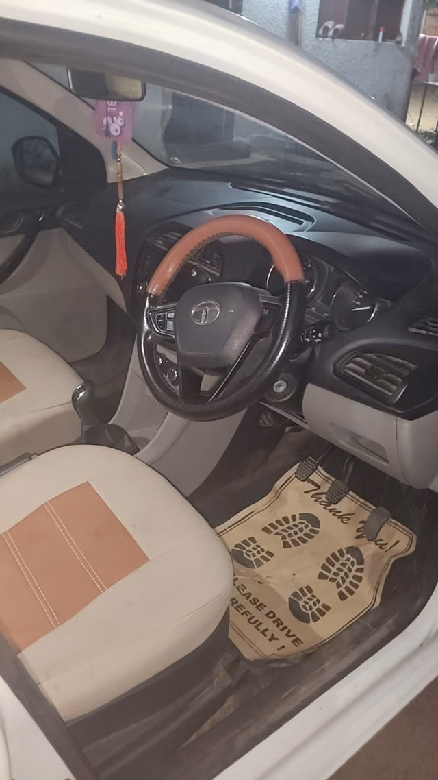 Tata Tata Tiago view 5
