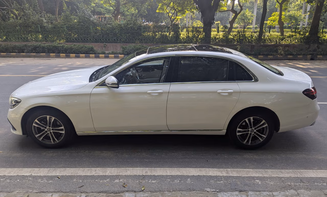 Mercedes-Benz Mercedes-Benz E-Class view 5