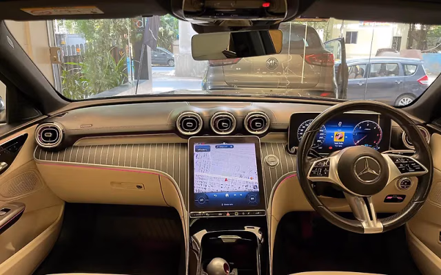 Mercedes-Benz Mercedes-Benz C-Class view 5