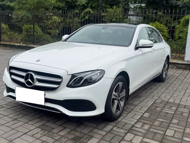 Mercedes-Benz Mercedes-Benz E-Class view 5