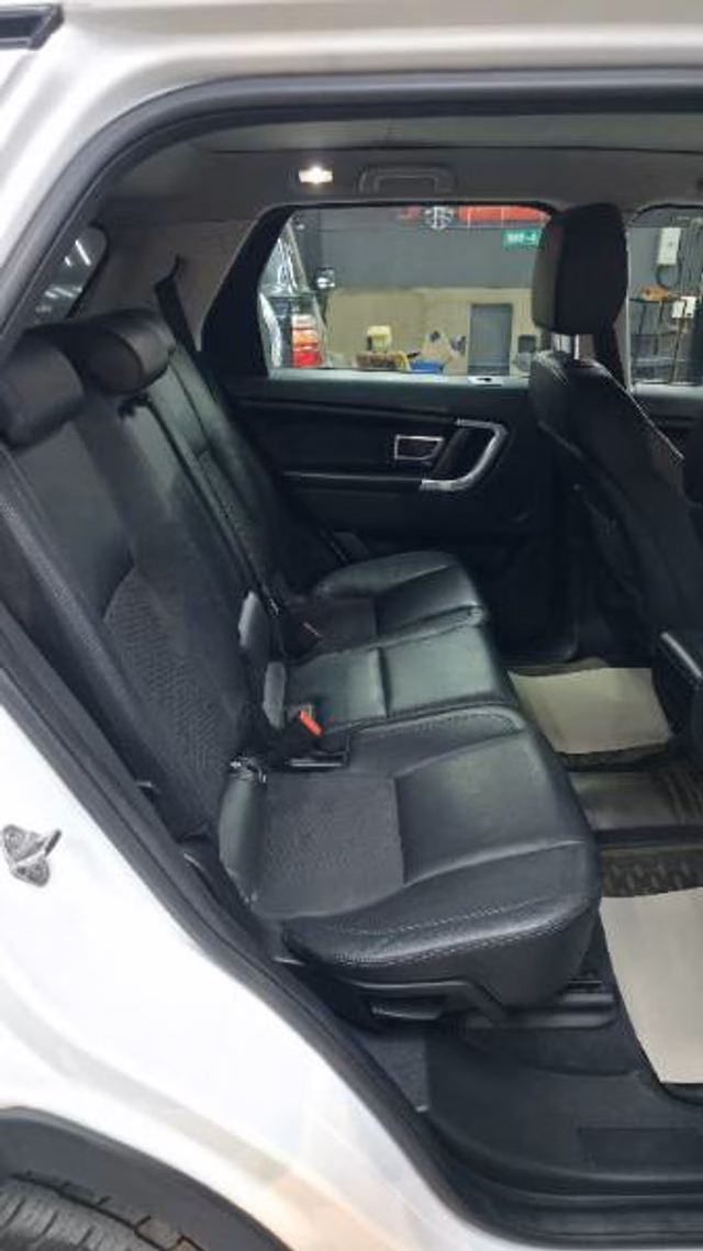Land Rover Land Rover Discovery Sport view 3