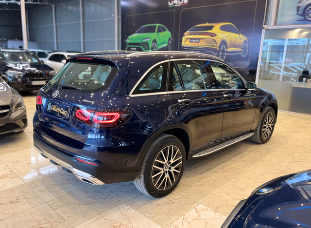 Mercedes-Benz Mercedes-Benz GLC view 3