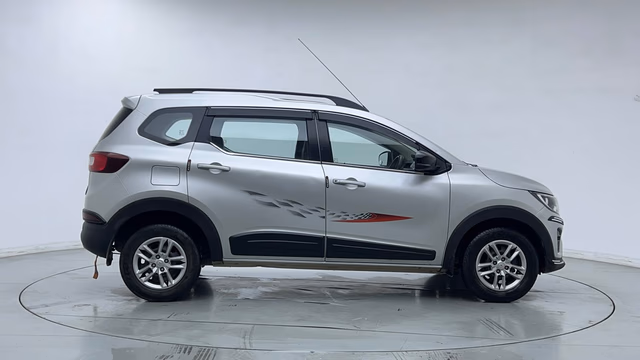 Renault Renault Triber view 4