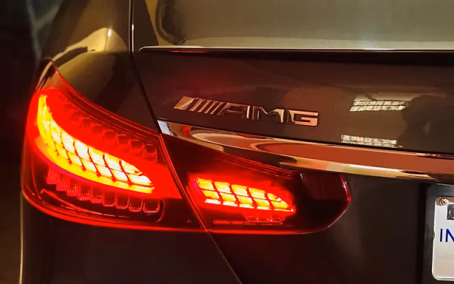 Mercedes-Benz Mercedes-Benz E-Class view 3