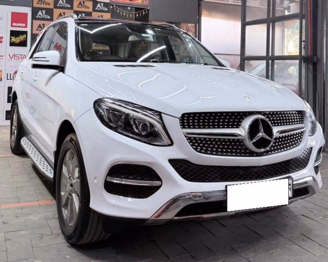 Mercedes-Benz Mercedes-Benz GLC view 2