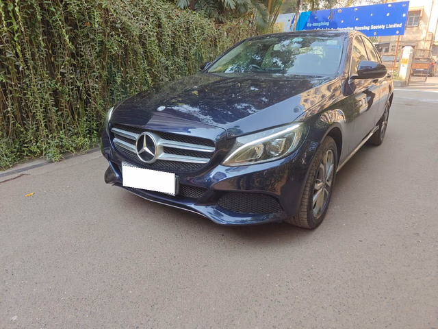 Mercedes-Benz Mercedes-Benz C-Class view 4