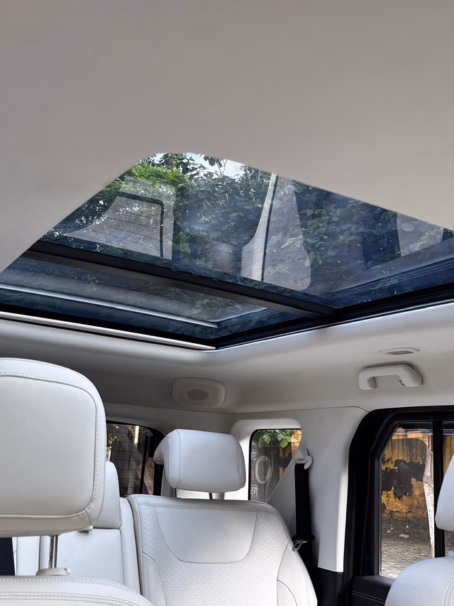 Mahindra Mahindra Thar ROXX view 5