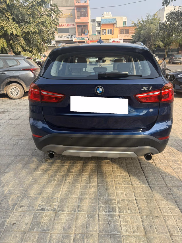 BMW BMW X1 view 4