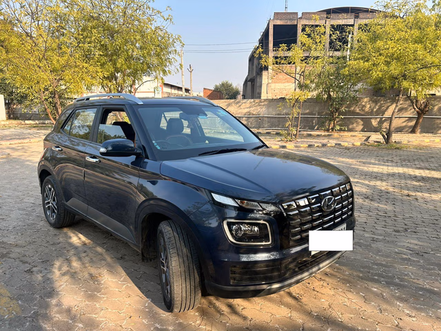 Hyundai Hyundai Venue view 2