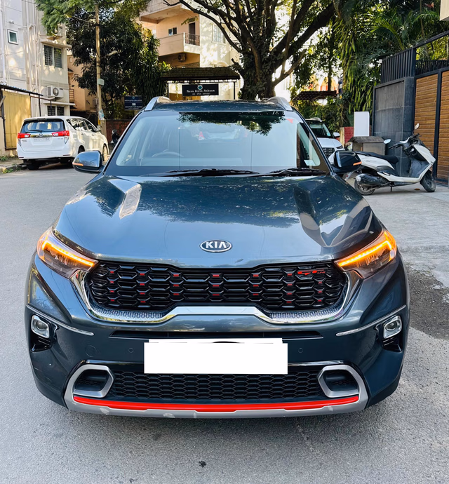 Kia Kia Sonet view 2