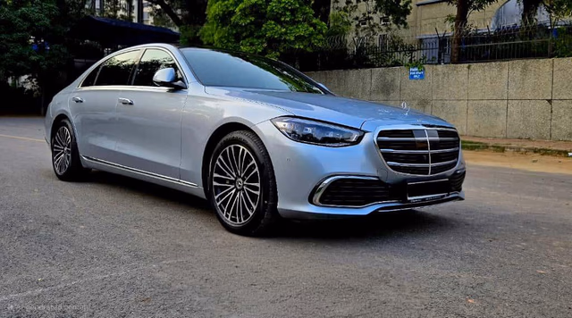 Mercedes-Benz Mercedes-Benz S-Class view 2