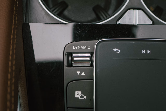 Mercedes-Benz Mercedes-Benz GLS view 3