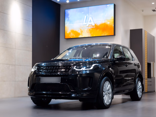 Land Rover Land Rover Discovery Sport view 5