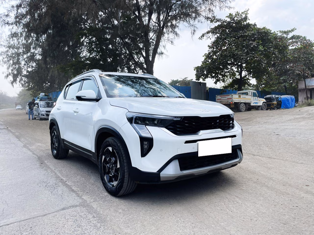 Kia Kia Sonet view 2