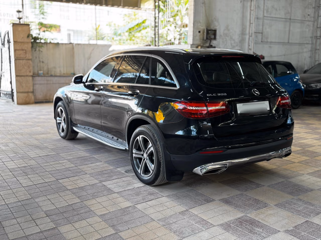Mercedes-Benz Mercedes-Benz GLC view 4