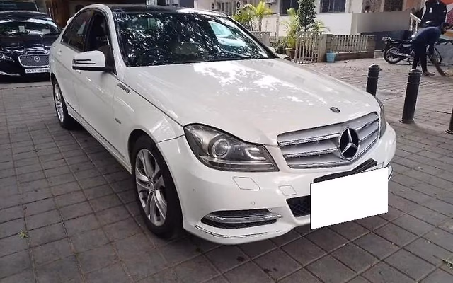 Mercedes-Benz Mercedes-Benz C-Class view 2