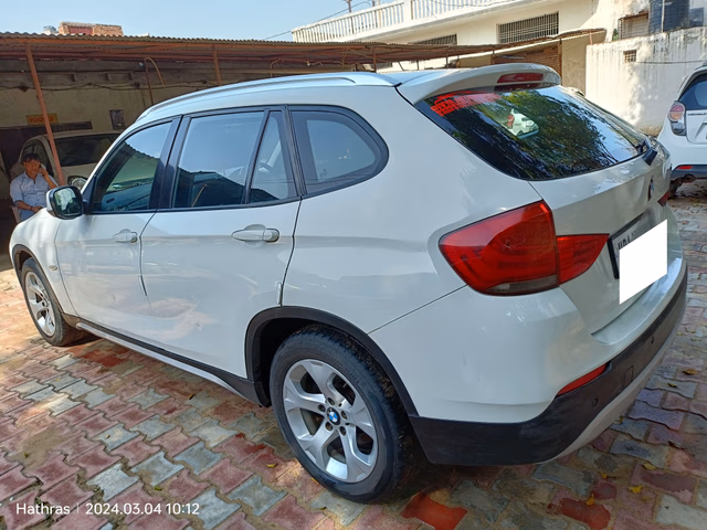 BMW BMW X1 view 3