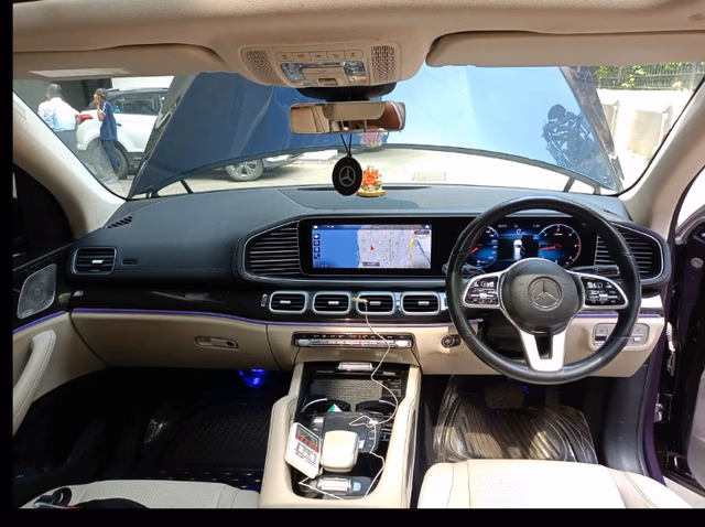 Mercedes-Benz Mercedes-Benz GLS view 4