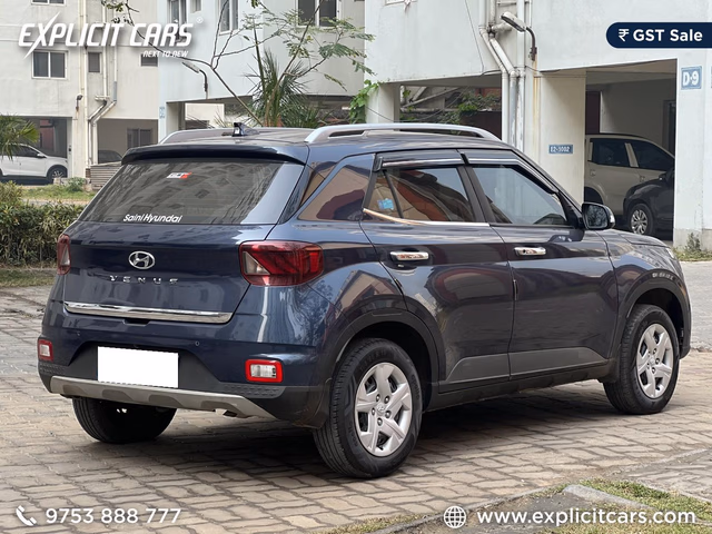 Hyundai Hyundai Venue view 3